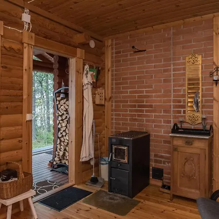 Holiday home Karhunsammal By Interhome