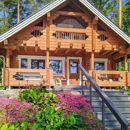 Karhunsammal By Interhome
